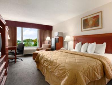 Baymont Inn & Suites Clearwater Oda fotoğraf
